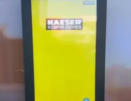 Digitale Outdoor-Infostelen auf der Bauma München 2025: Käser Kompressoren überzeugt mit wetterfeste