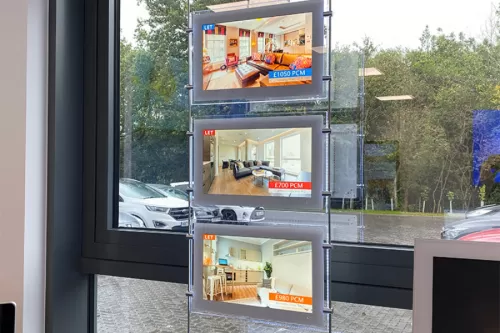 Digitale Werbedisplays f&#252;r Schaufenstern - Kit 3x 15 Zoll