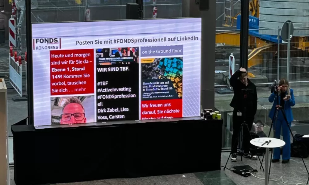 Fallstudie: Erfolgreiche Installation von LED-Videowänden und LED-Totems für FONDS Professionell Kon