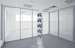 Drehbarer Prospektständer Twist schwarz