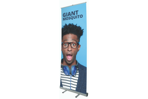 Giant Mosquito RollUp 3m Hoch - 85 cm mit Digitaldruck